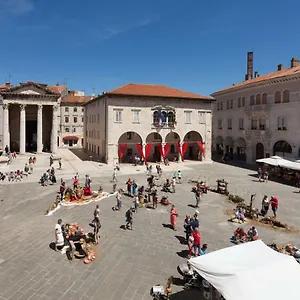  Apartment Augustus Forum View Croatia